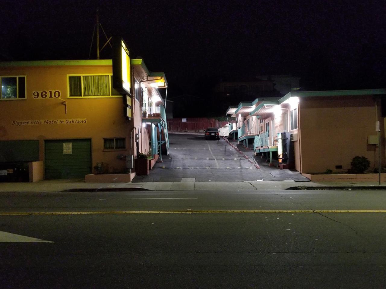 Travis Lodge Motel 16 Oakland Extérieur photo