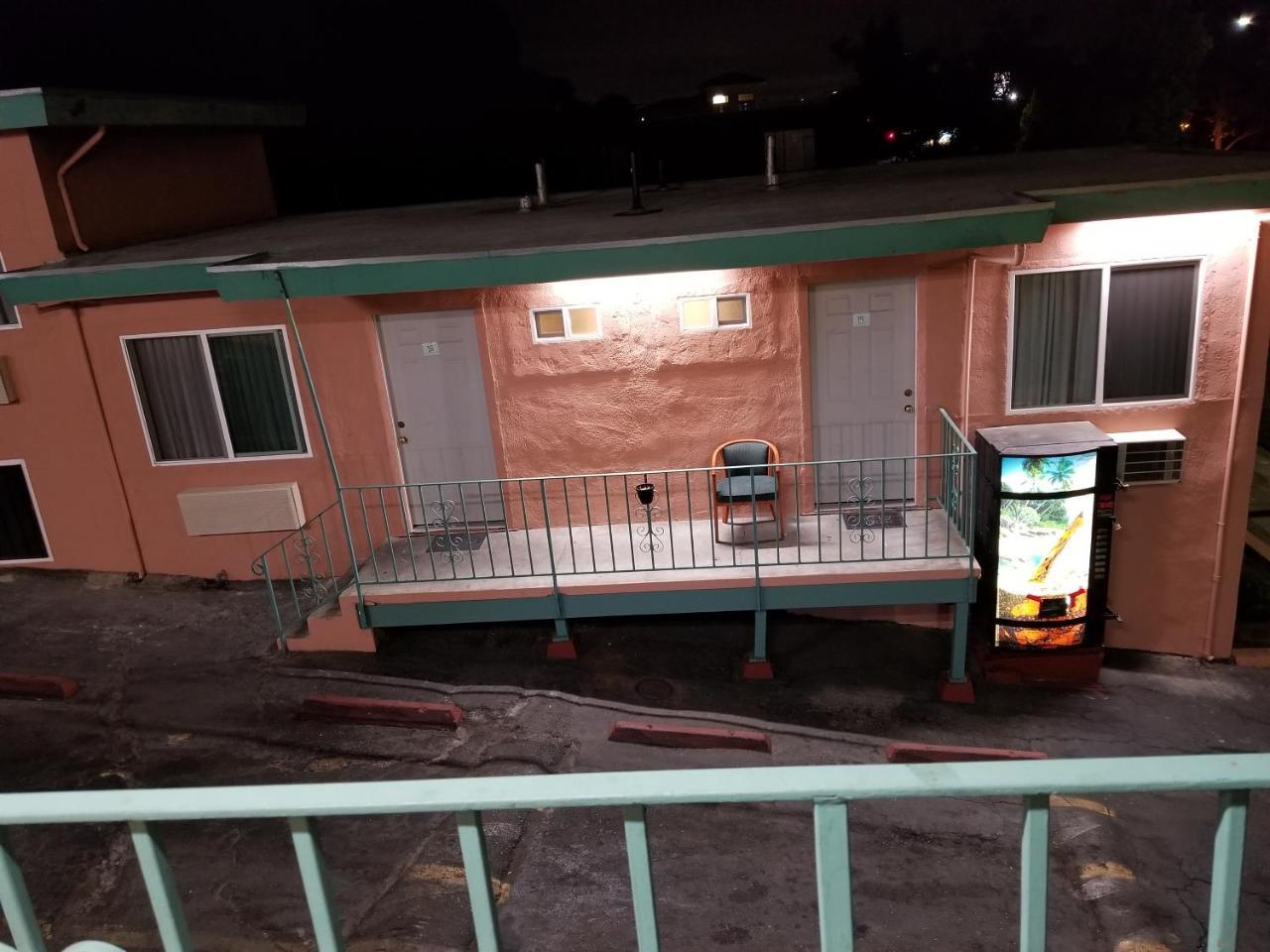 Travis Lodge Motel 16 Oakland Extérieur photo