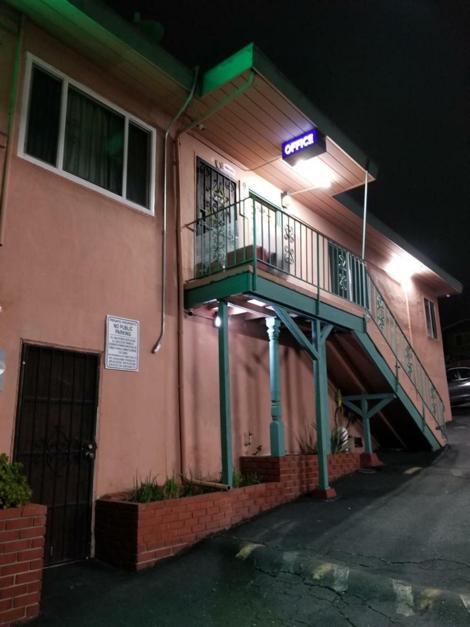 Travis Lodge Motel 16 Oakland Extérieur photo